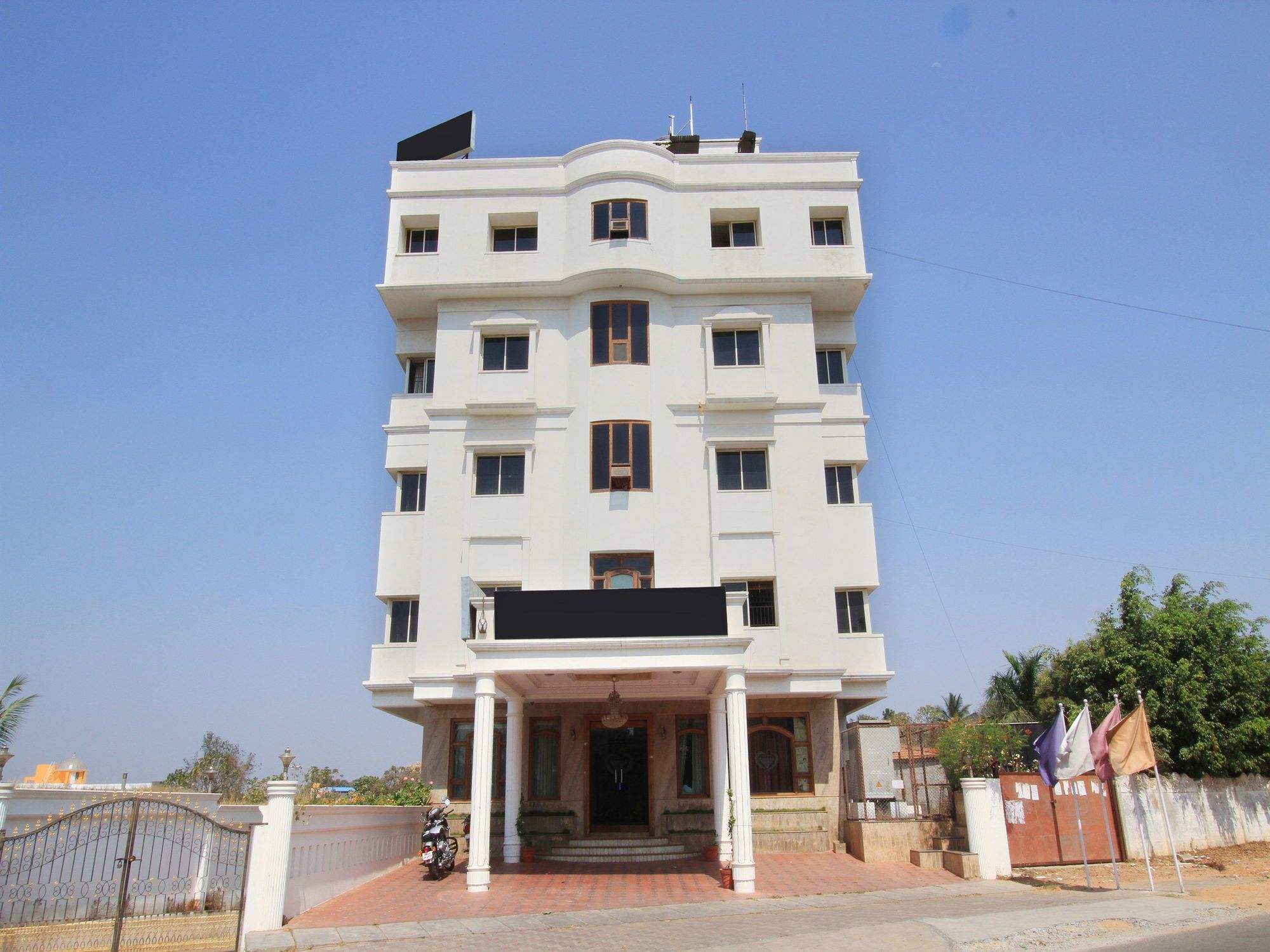 Hotel Stay By The Way Mysore Exterior foto