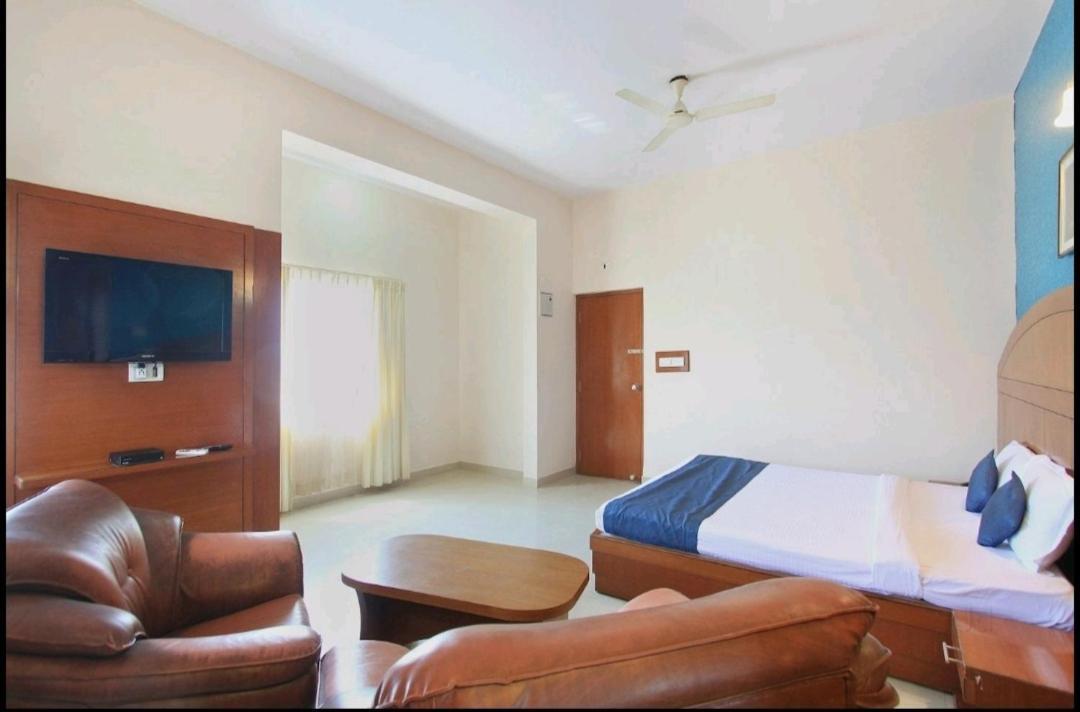 Hotel Stay By The Way Mysore Exterior foto