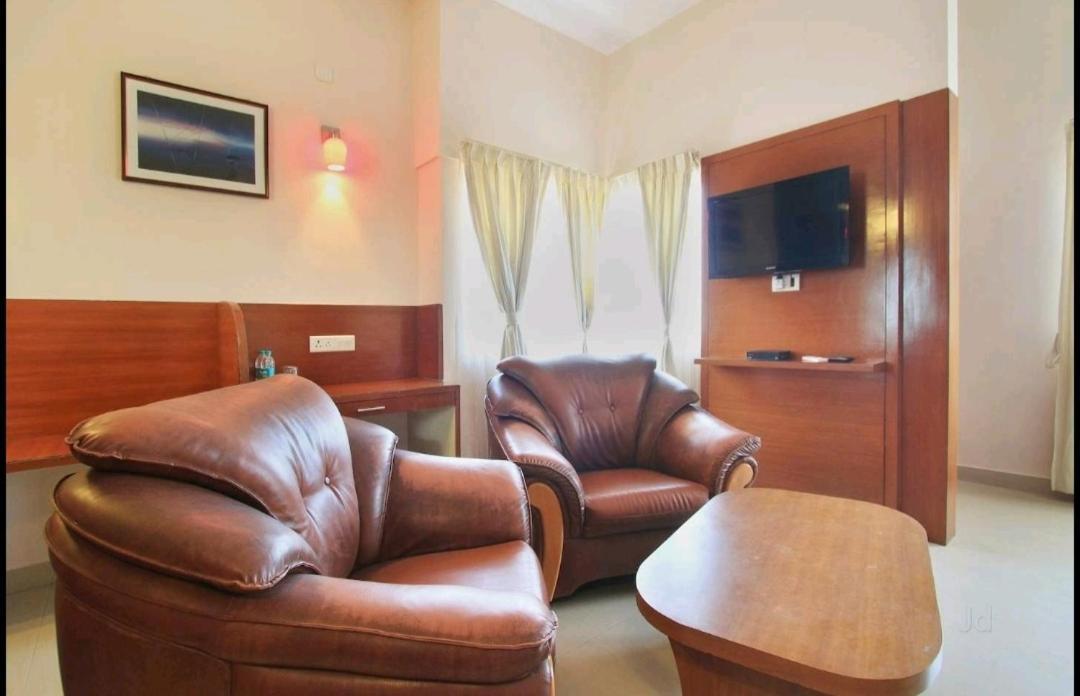 Hotel Stay By The Way Mysore Exterior foto