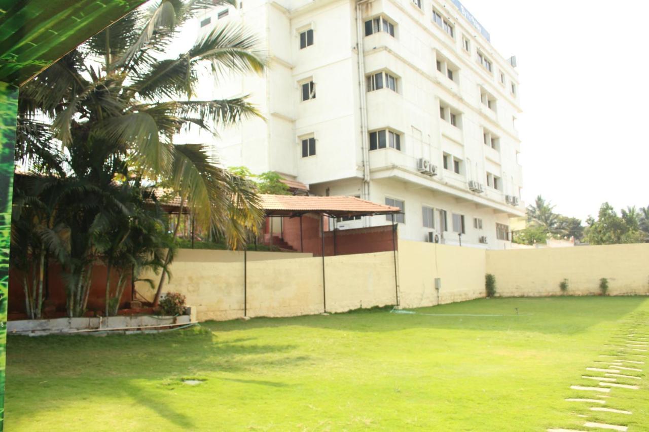 Hotel Stay By The Way Mysore Exterior foto