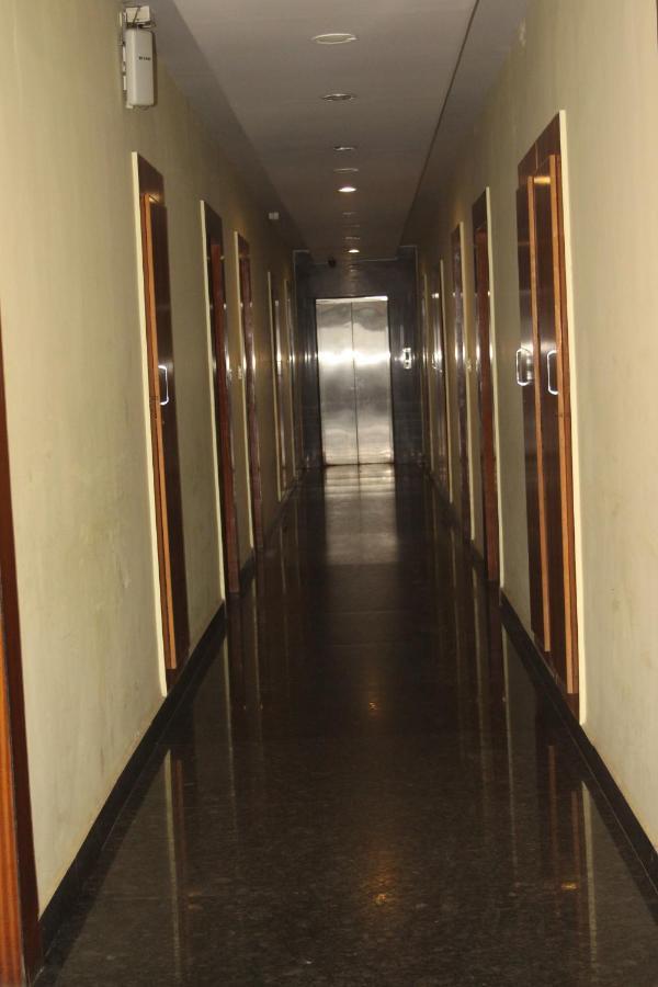 Hotel Stay By The Way Mysore Exterior foto
